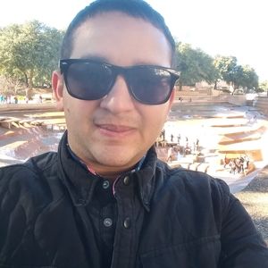 Meet your Posher, Eduardo